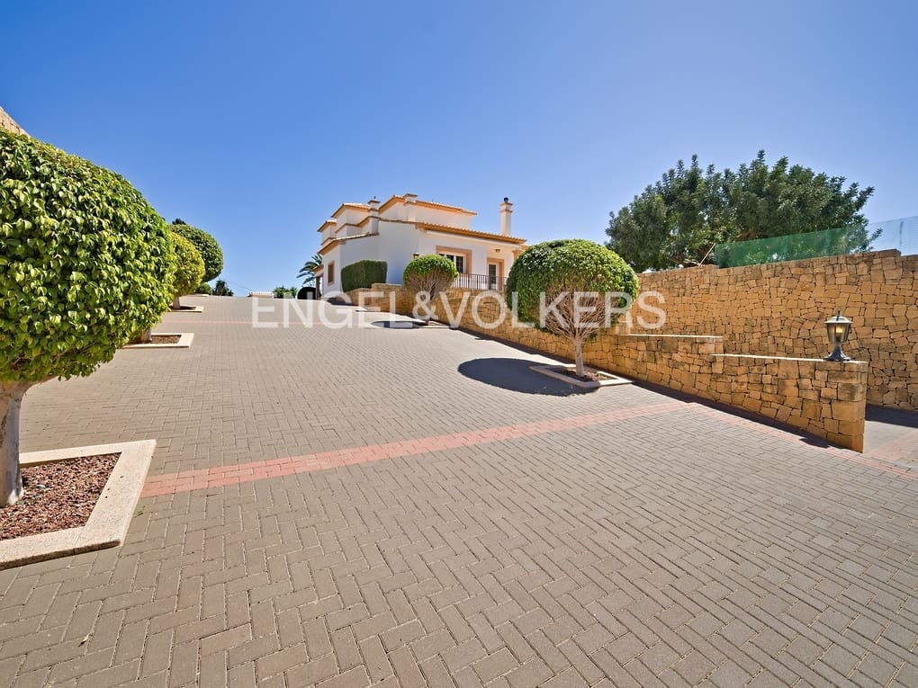 Chalet de 6 habitaciones en Calpe / Calp en venta con piscina garaje - 3.150.000 € (Ref: 7537323)