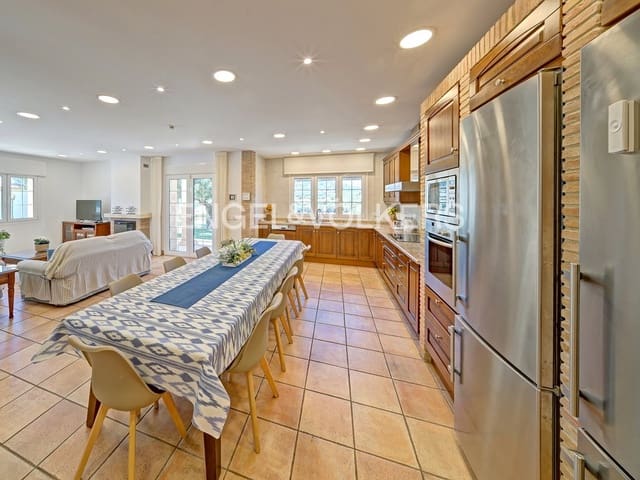6 makuuhuone Huvila myytävänä paikassa Pueblo, Calpe / Calp mukana uima-altaan 
autotalli - 3 150 000 € (Ref: 7537323)