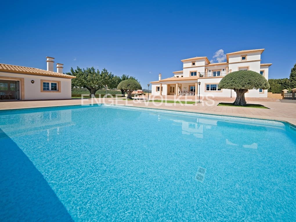 6 soveværelse Villa til salg i Calpe / Calp med swimmingpool garage - € 3.150.000 (Ref: 7537323)