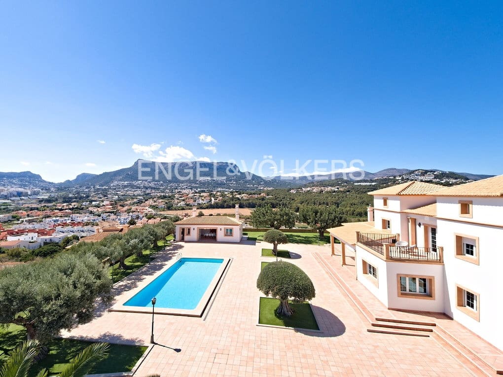 6 soveværelse Villa til salg i Calpe / Calp med swimmingpool garage - € 3.150.000 (Ref: 7537323)