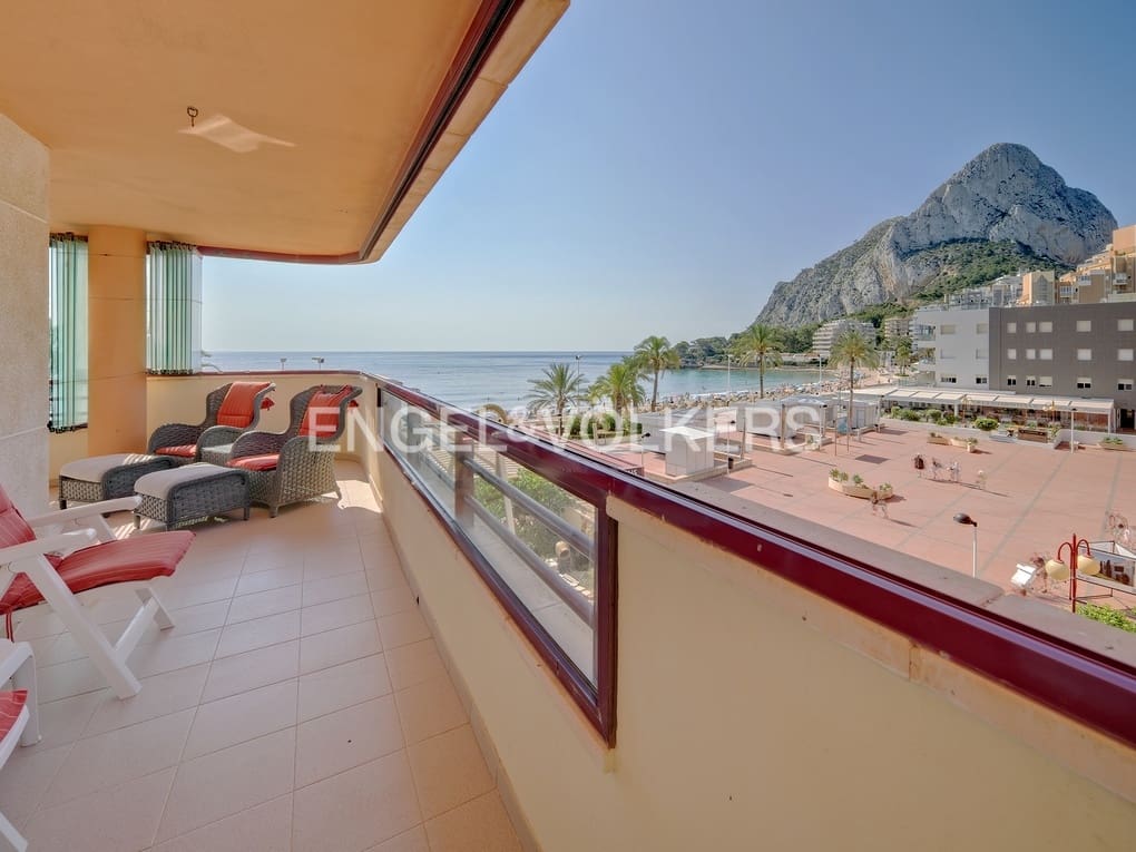 2 makuuhuone Huoneisto myytävänä paikassa Calpe / Calp mukana uima-altaan 
autotalli - 530 000 € (Ref: 7662197)