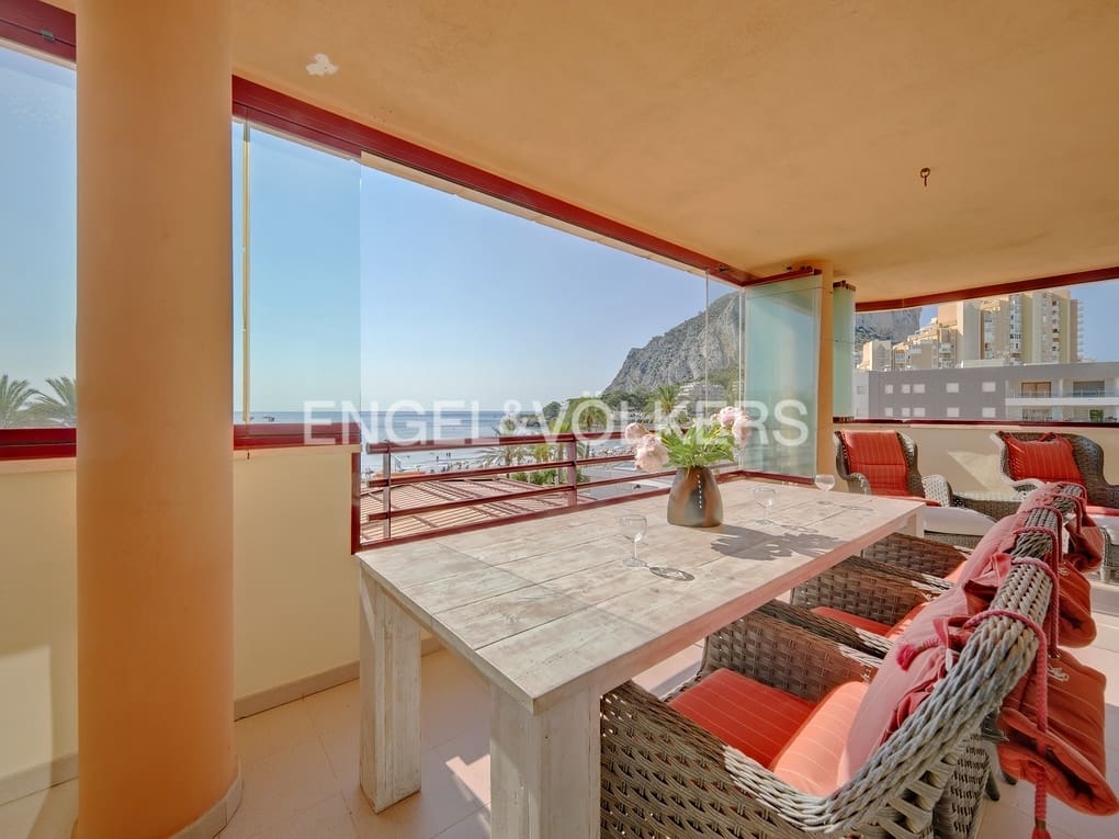 2 makuuhuone Huoneisto myytävänä paikassa Calpe / Calp mukana uima-altaan 
autotalli - 530 000 € (Ref: 7662197)