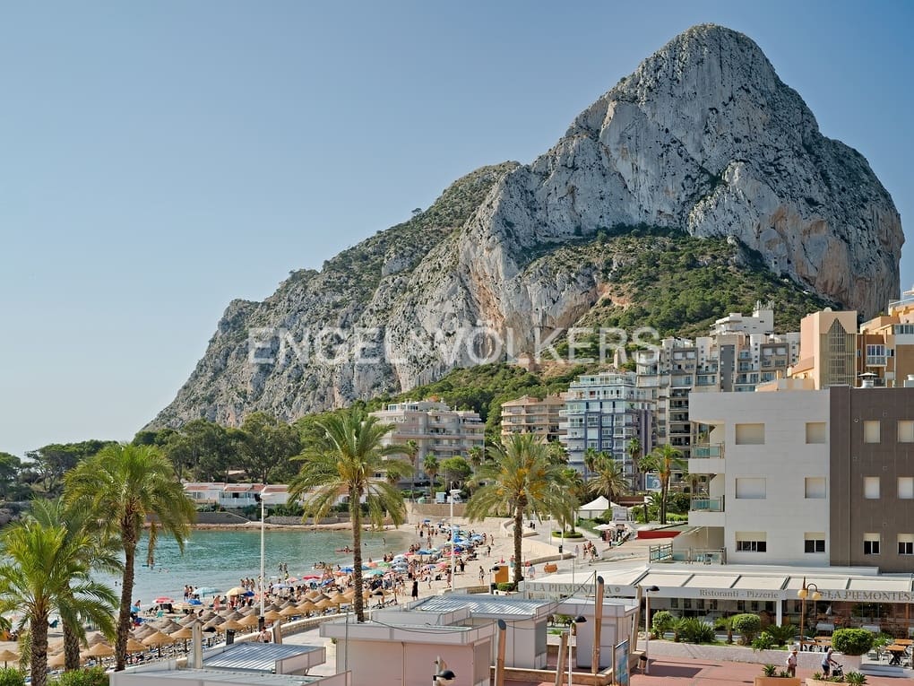 2 makuuhuone Huoneisto myytävänä paikassa Calpe / Calp mukana uima-altaan 
autotalli - 530 000 € (Ref: 7662197)