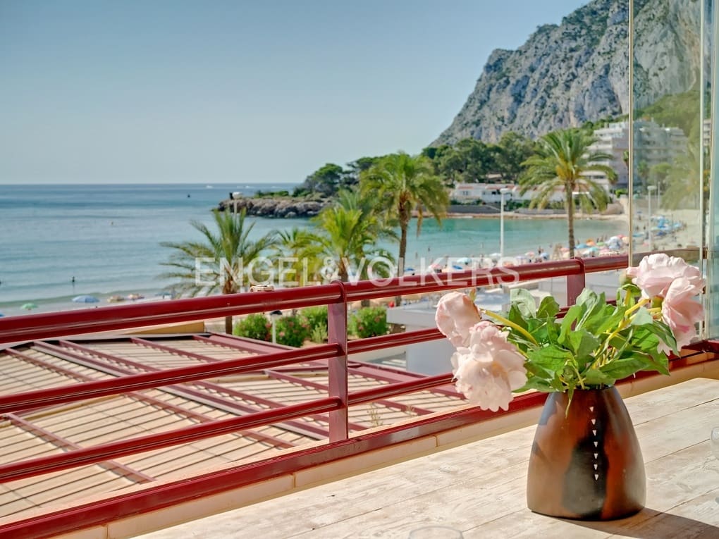 2 makuuhuone Huoneisto myytävänä paikassa Calpe / Calp mukana uima-altaan 
autotalli - 530 000 € (Ref: 7662197)