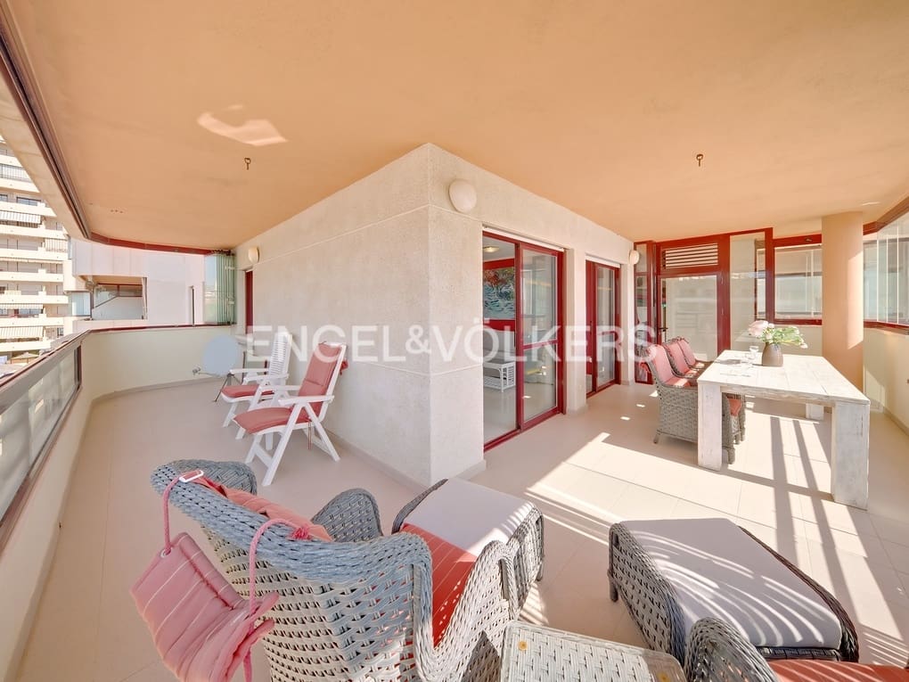 2 makuuhuone Huoneisto myytävänä paikassa Calpe / Calp mukana uima-altaan 
autotalli - 530 000 € (Ref: 7662197)