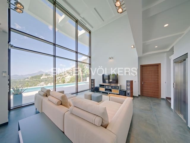 5 bedroom Villa for sale in Altea with pool garage - € 2,480,000 (Ref: 7675253)