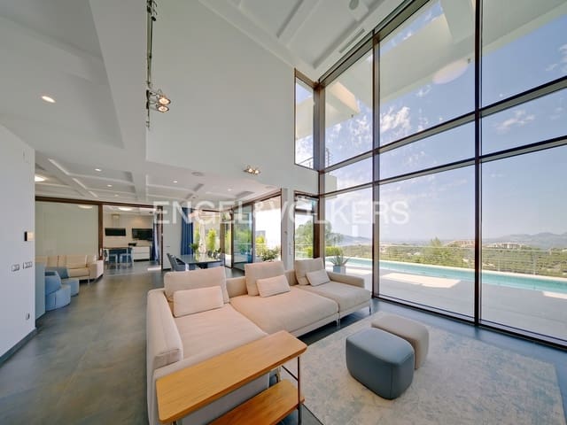 5 bedroom Villa for sale in Altea with pool garage - € 2,480,000 (Ref: 7675253)