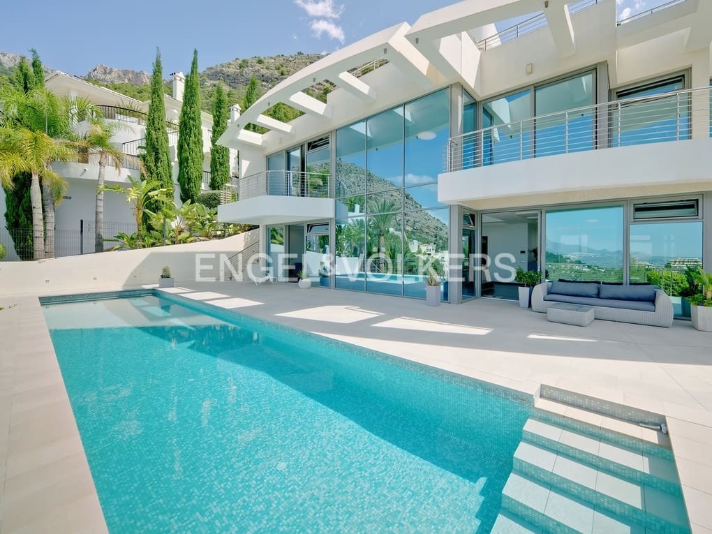 5 bedroom Villa for sale in Altea with pool garage - € 2,480,000 (Ref: 7675253)