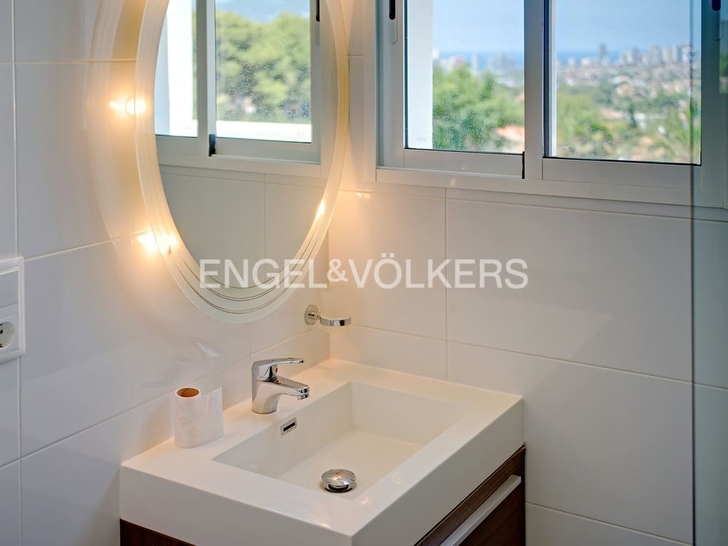 6 soveværelse Villa til salg i Calpe / Calp med swimmingpool garage - € 950.000 (Ref: 7678345)