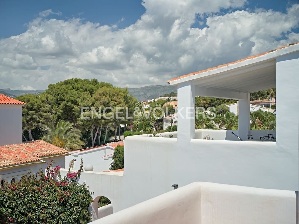 6 soveværelse Villa til salg i Calpe / Calp med swimmingpool garage - € 950.000 (Ref: 7678345)
