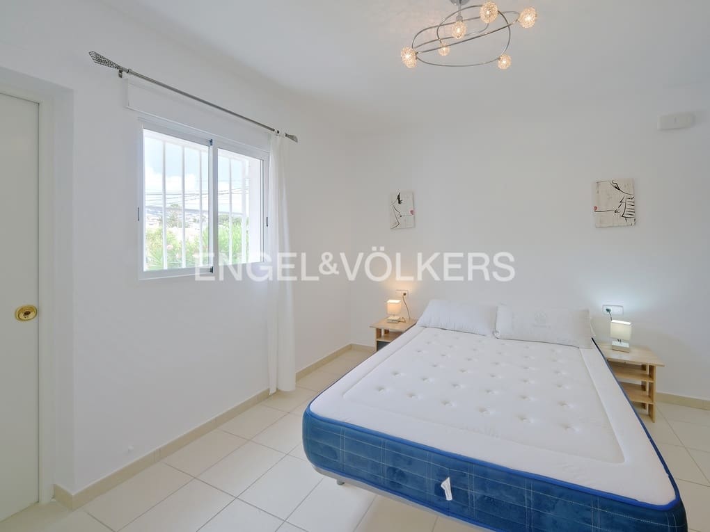 6 soveværelse Villa til salg i Calpe / Calp med swimmingpool garage - € 950.000 (Ref: 7678345)