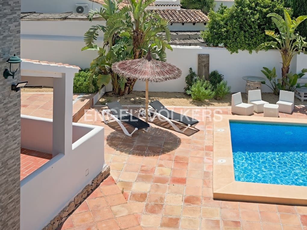 6 soveværelse Villa til salg i Calpe / Calp med swimmingpool garage - € 950.000 (Ref: 7678345)