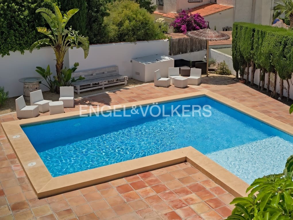 6 soveværelse Villa til salg i Calpe / Calp med swimmingpool garage - € 950.000 (Ref: 7678345)