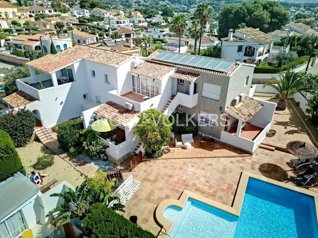 6 sovrum Villa till salu i Pueblo, Calpe / Calp med pool garage - 950 000 € (Ref: 7678345)