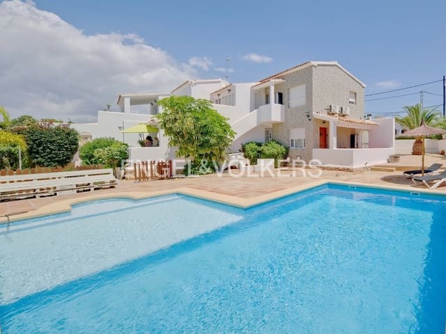 6 sovrum Villa till salu i Pueblo, Calpe / Calp med pool garage - 950 000 € (Ref: 7678345)