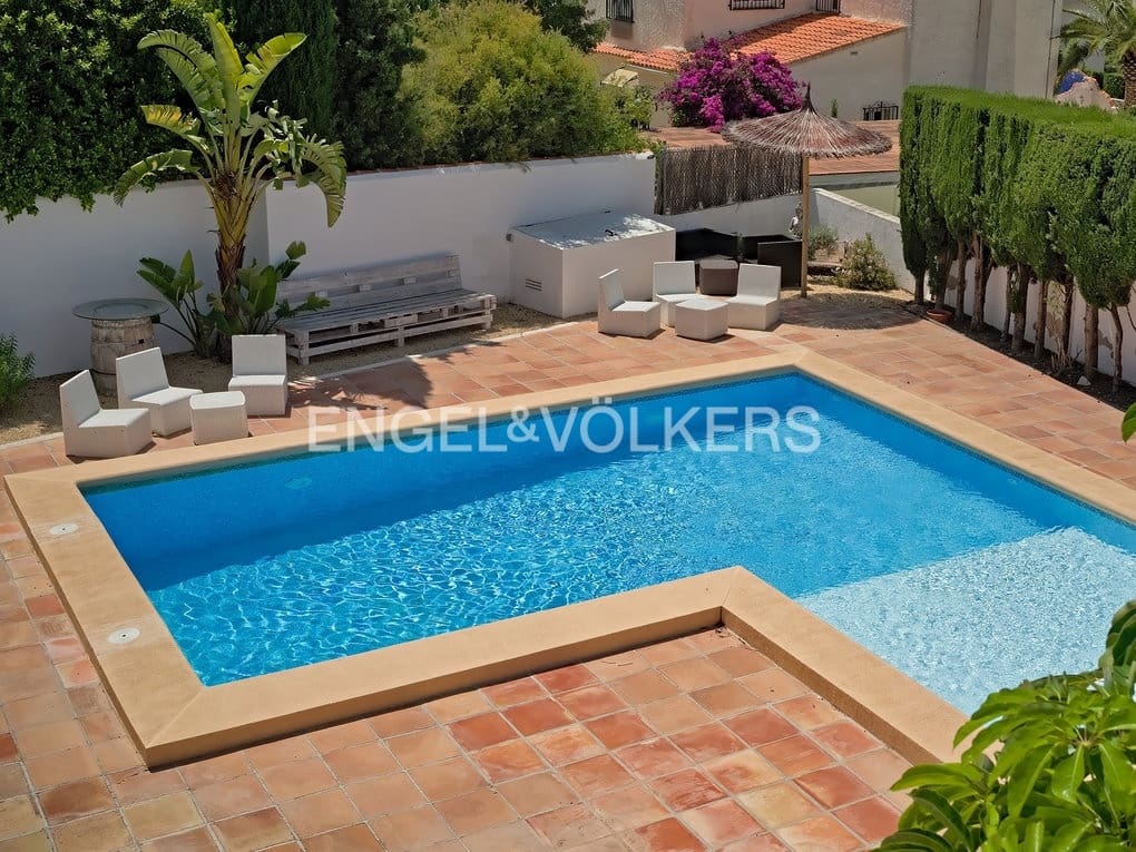 6 soveværelse Villa til salg i Calpe / Calp med swimmingpool garage - € 950.000 (Ref: 7678345)
