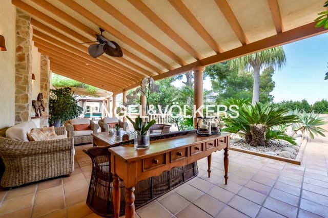 7 sovrum Villa till salu i Calpe / Calp med pool garage - 1 700 000 € (Ref: 7704573)