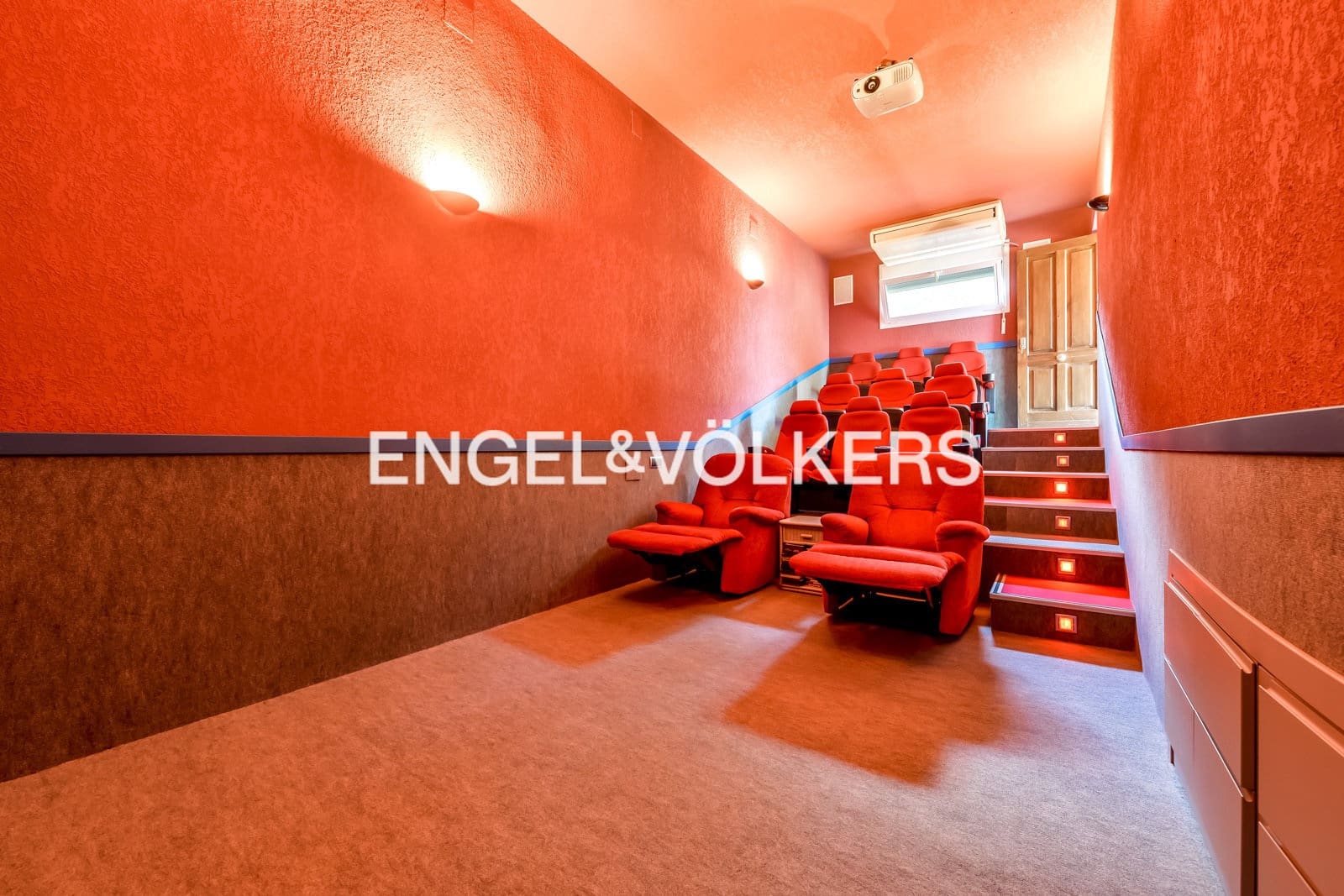 7 soveværelse Villa til salg i Calpe / Calp med swimmingpool garage - € 1.490.000 (Ref: 7704573)