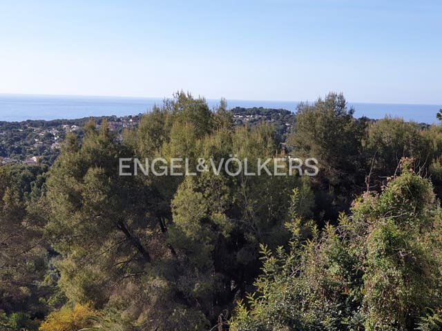 Grunde uden byggetilladelser til salg i Moraira, Teulada-Moraira - € 500.000 (Ref: 7713573)