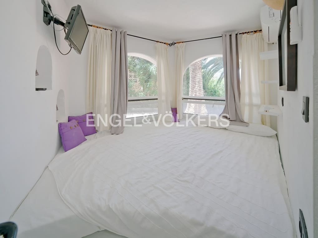 6 Zimmer Villa zu verkaufen in Calpe / Calp mit Pool Garage - 845.000 € (Ref: 7748394)
