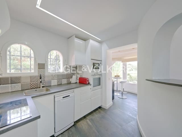 6 Zimmer Villa zu verkaufen in Calpe / Calp mit Pool Garage - 845.000 € (Ref: 7748394)