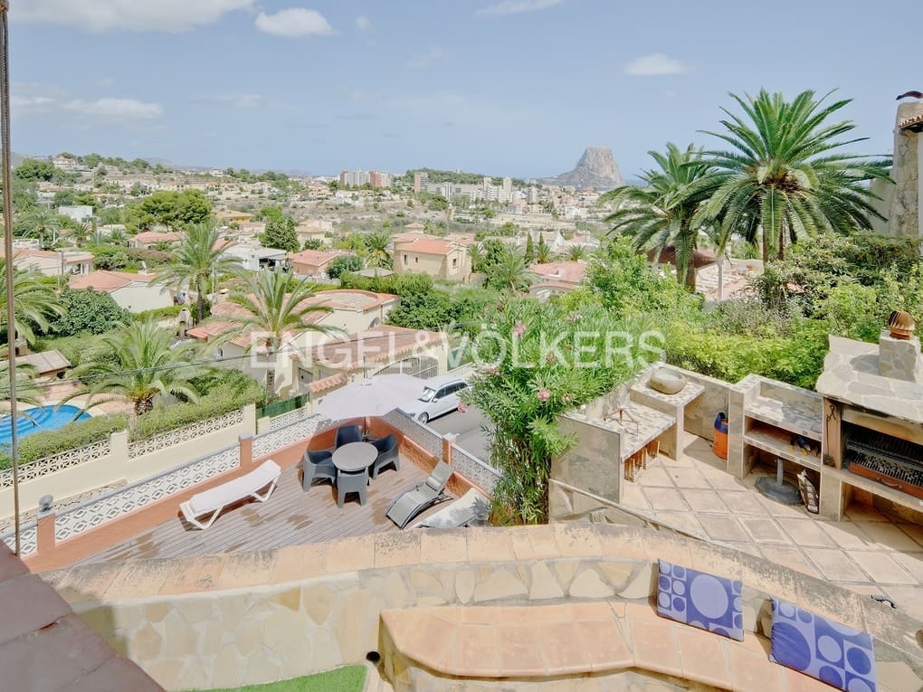6 Zimmer Villa zu verkaufen in Calpe / Calp mit Pool Garage - 845.000 € (Ref: 7748394)