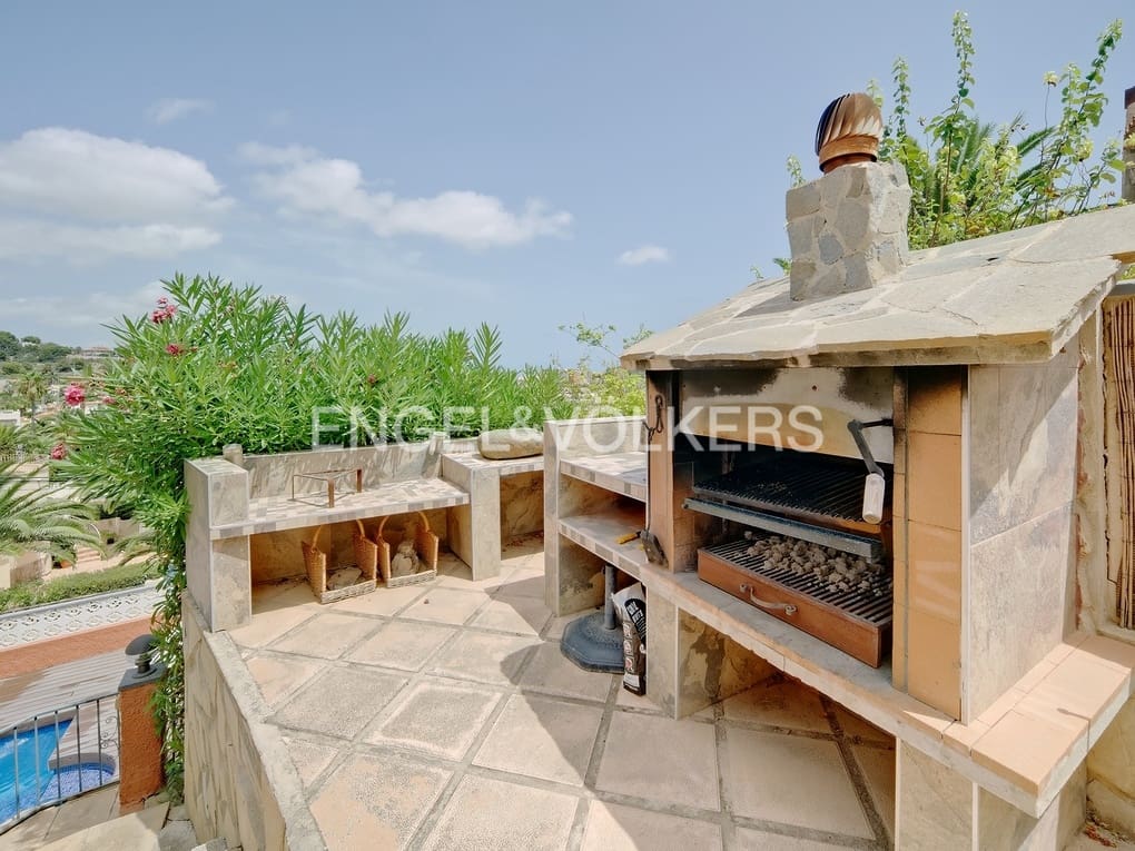 6 Zimmer Villa zu verkaufen in Calpe / Calp mit Pool Garage - 845.000 € (Ref: 7748394)