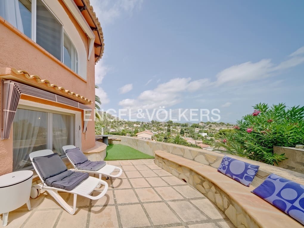 6 Zimmer Villa zu verkaufen in Calpe / Calp mit Pool Garage - 845.000 € (Ref: 7748394)