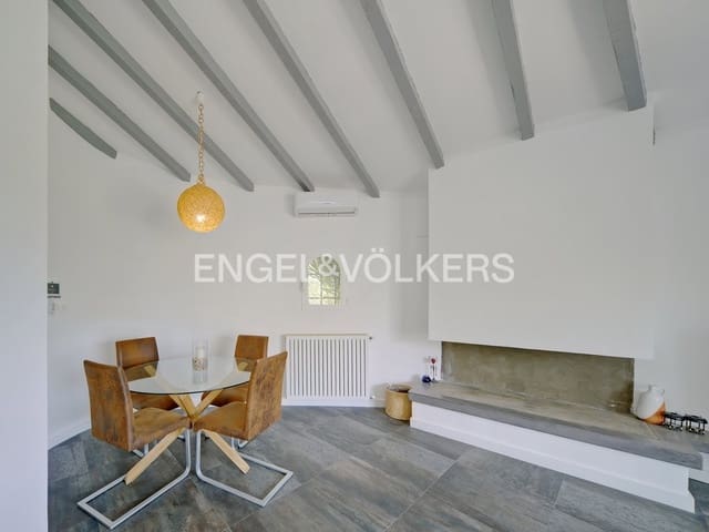 6 bedroom Villa for sale in Pueblo, Calpe / Calp with pool garage - € 845,000 (Ref: 7748394)