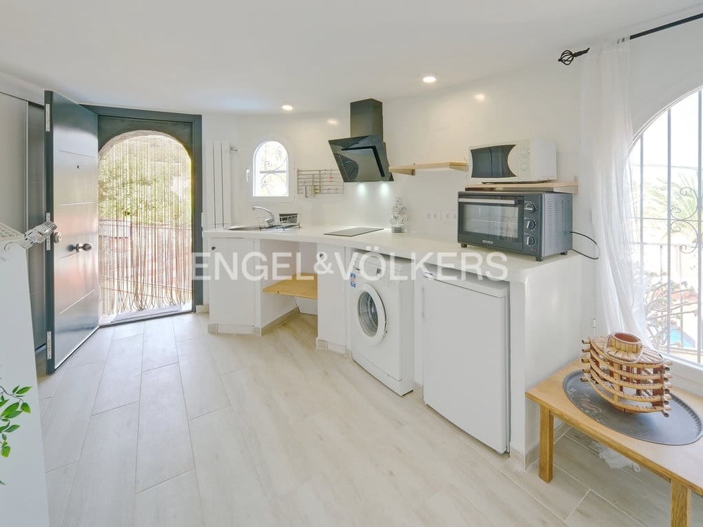 6 bedroom Villa for sale in Calpe / Calp with pool garage - € 845,000 (Ref: 7748394)