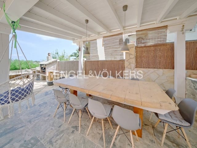 6 bedroom Villa for sale in Pueblo, Calpe / Calp with pool garage - € 845,000 (Ref: 7748394)