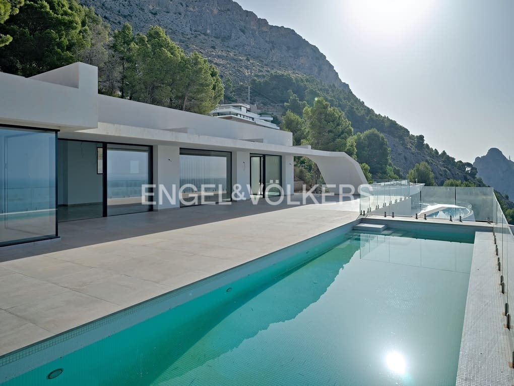 Chalet de 6 habitaciones en Altea en venta con piscina garaje - 5.700.000 € (Ref: 7759959)