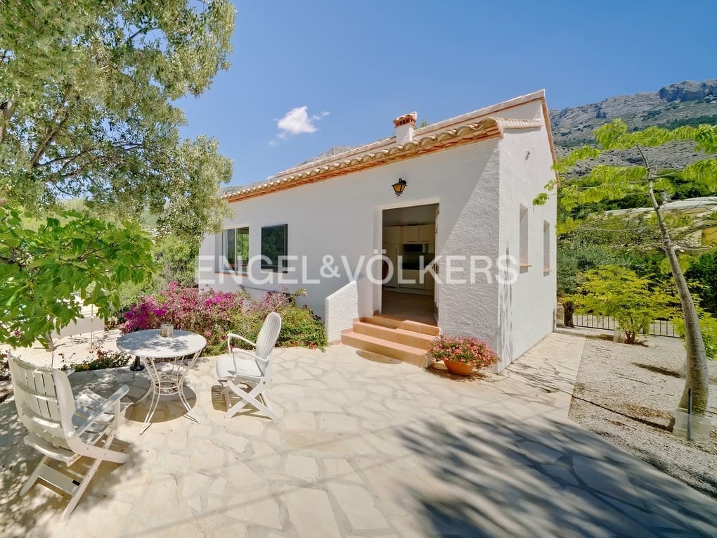 6 soverom Villa til salgs i Altea la Vella med svømmebasseng garasje - € 740 000 (Ref: 7775984)