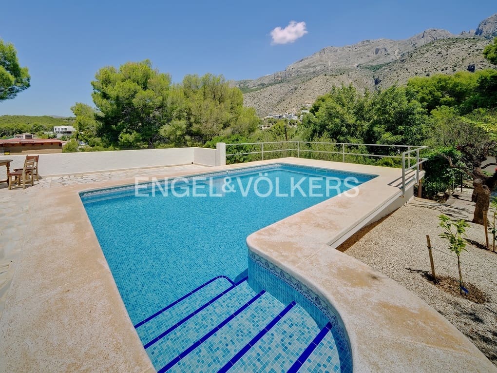6 soverom Villa til salgs i Altea la Vella med svømmebasseng garasje - € 740 000 (Ref: 7775984)