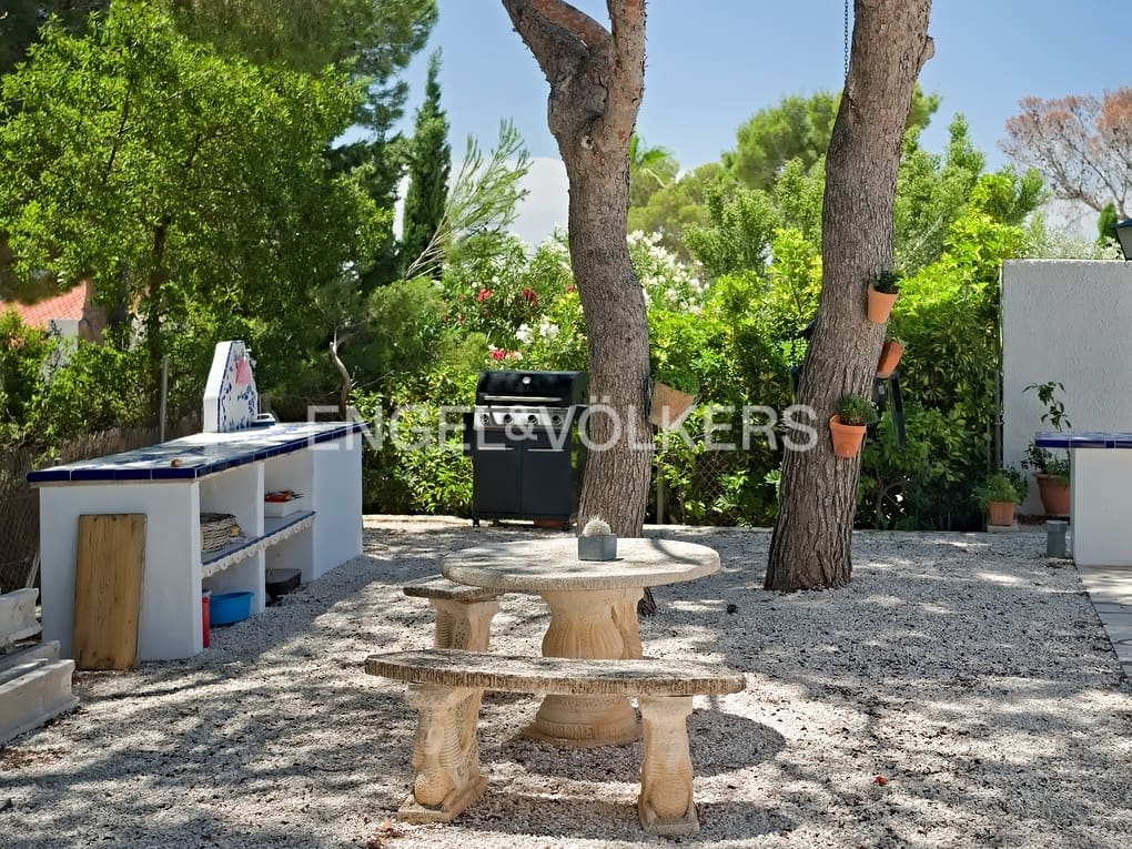 6 soverom Villa til salgs i Altea la Vella med svømmebasseng garasje - € 740 000 (Ref: 7775984)