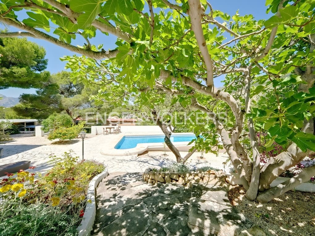 6 soverom Villa til salgs i Altea la Vella med svømmebasseng garasje - € 740 000 (Ref: 7775984)