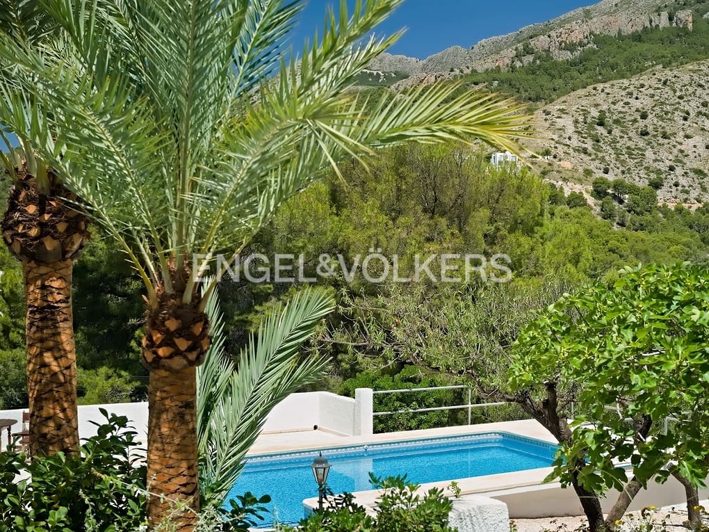 6 soverom Villa til salgs i Altea la Vella med svømmebasseng garasje - € 740 000 (Ref: 7775984)