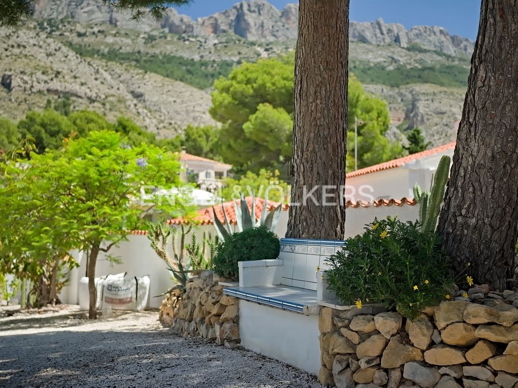 6 soverom Villa til salgs i Altea la Vella med svømmebasseng garasje - € 740 000 (Ref: 7775984)