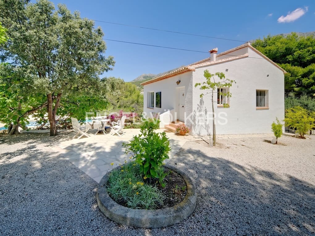 6 soverom Villa til salgs i Altea la Vella med svømmebasseng garasje - € 740 000 (Ref: 7775984)