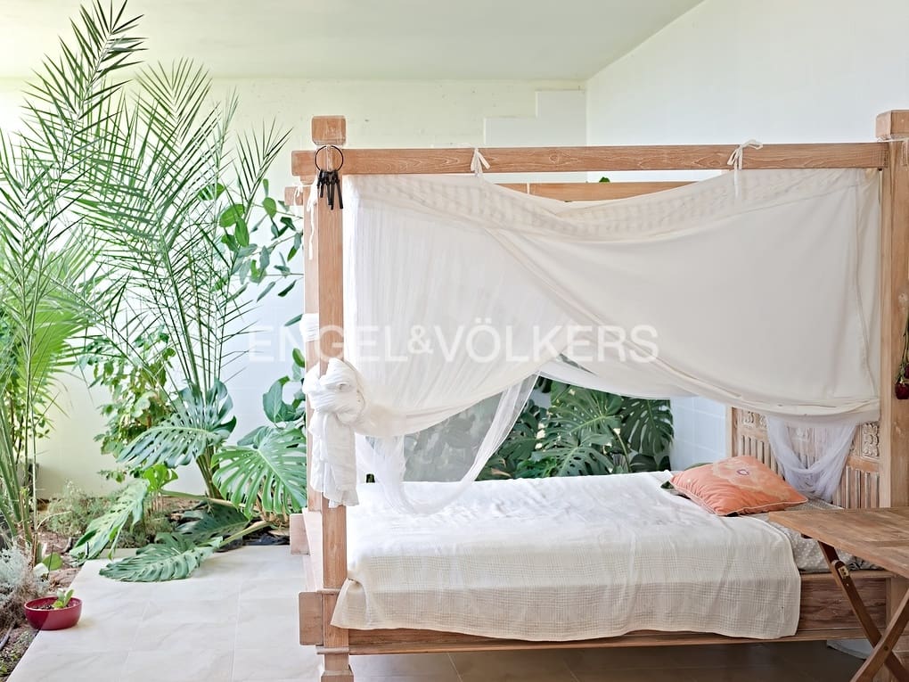 3 bedroom Villa for sale in Altea with pool garage - € 2,650,000 (Ref: 7852090)