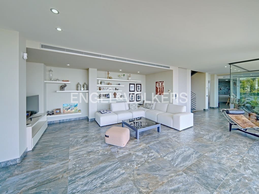 3 bedroom Villa for sale in Altea with pool garage - € 2,650,000 (Ref: 7852090)