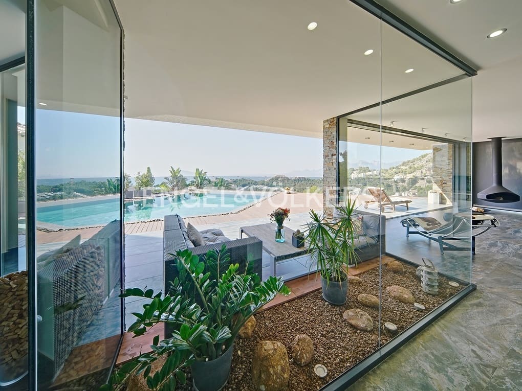 3 bedroom Villa for sale in Altea with pool garage - € 2,650,000 (Ref: 7852090)