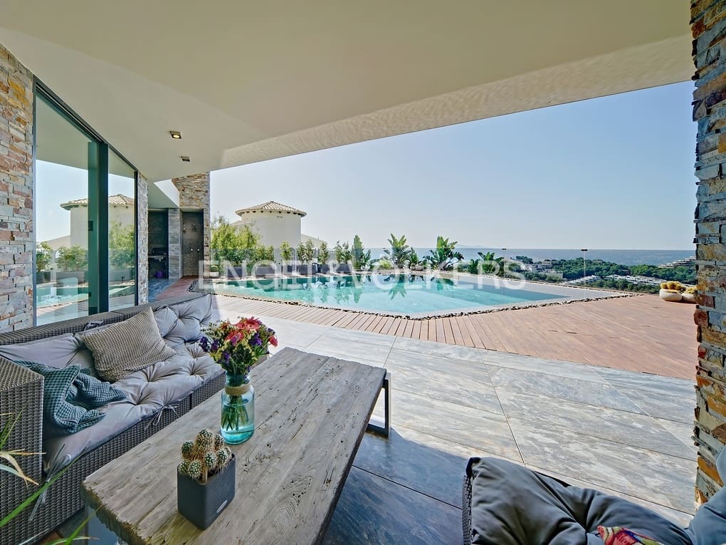 3 bedroom Villa for sale in Altea with pool garage - € 2,650,000 (Ref: 7852090)