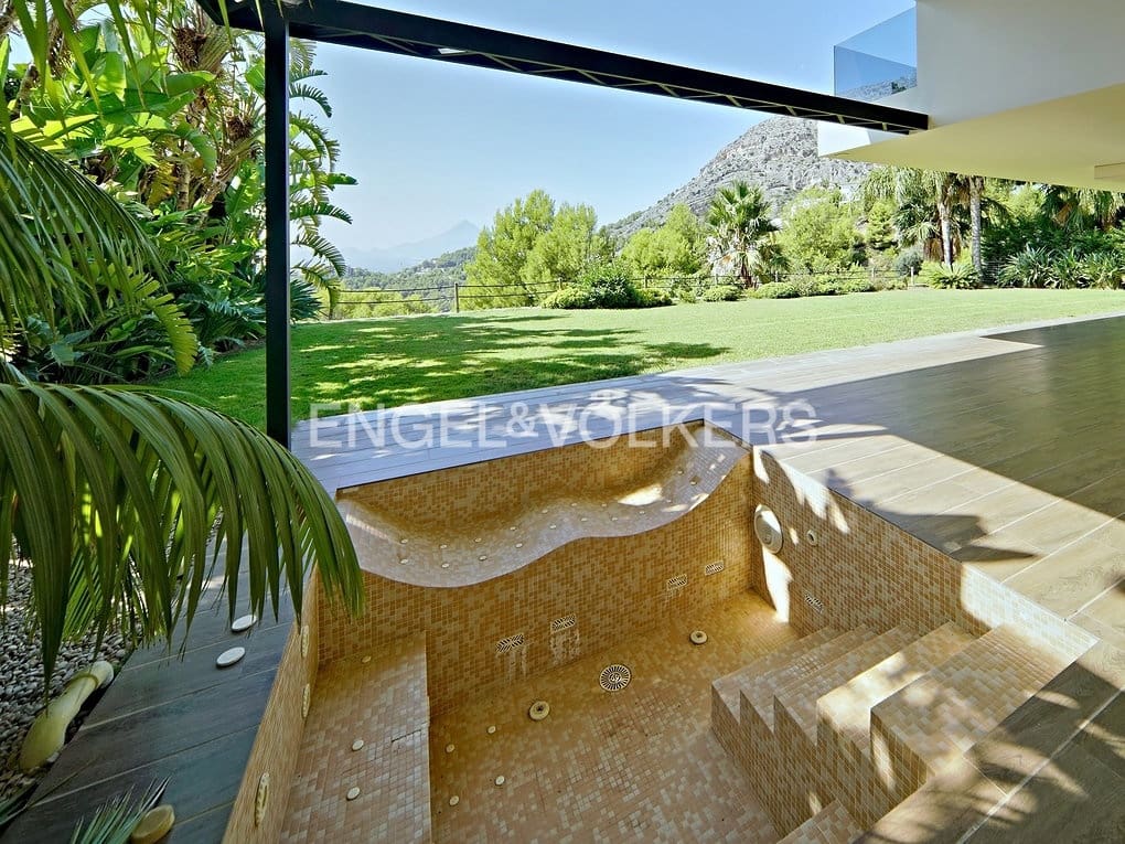 3 soverom Villa til salgs i Altea med svømmebasseng garasje - € 2 650 000 (Ref: 7852090)