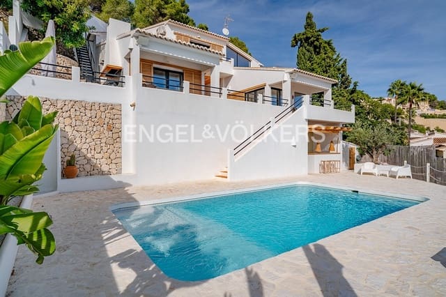 4 slaapkamer Villa te koop in Moraira, Teulada-Moraira met zwembad garage - € 1.825.000 (Ref: 7857705)