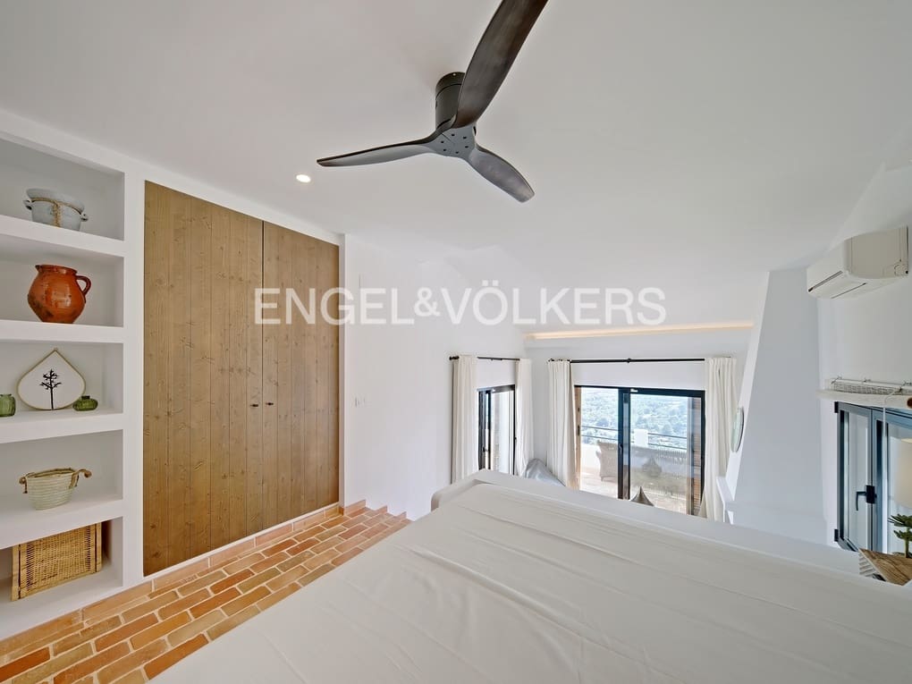 4 slaapkamer Villa te koop in Moraira met zwembad garage - € 1.825.000 (Ref: 7857705)