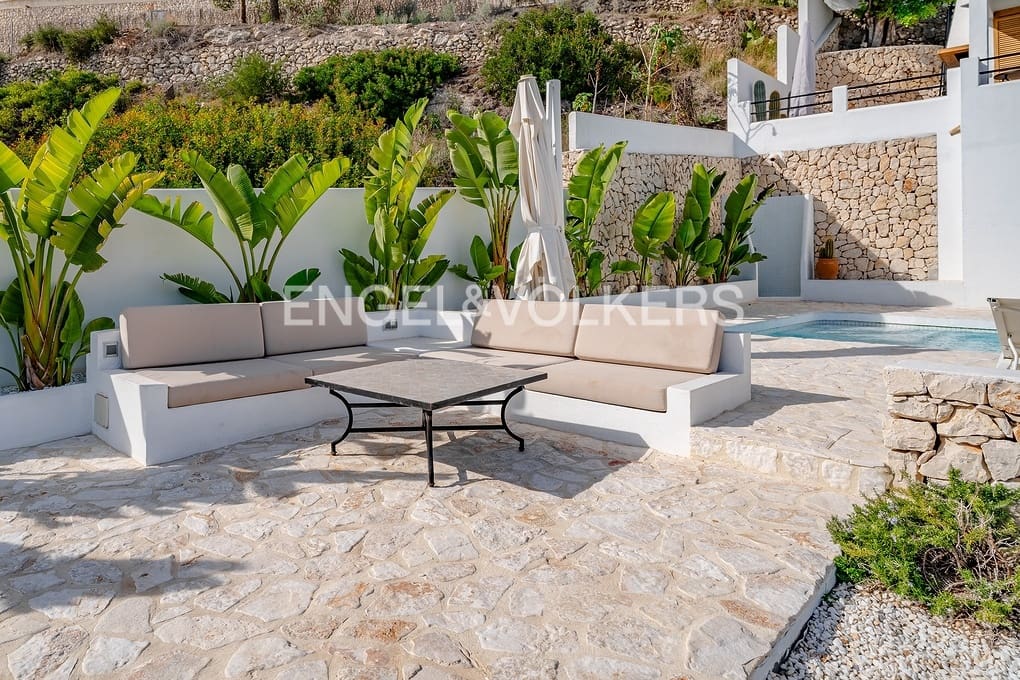 4 slaapkamer Villa te koop in Moraira met zwembad garage - € 1.825.000 (Ref: 7857705)