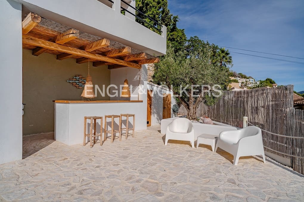 4 slaapkamer Villa te koop in Moraira met zwembad garage - € 1.825.000 (Ref: 7857705)