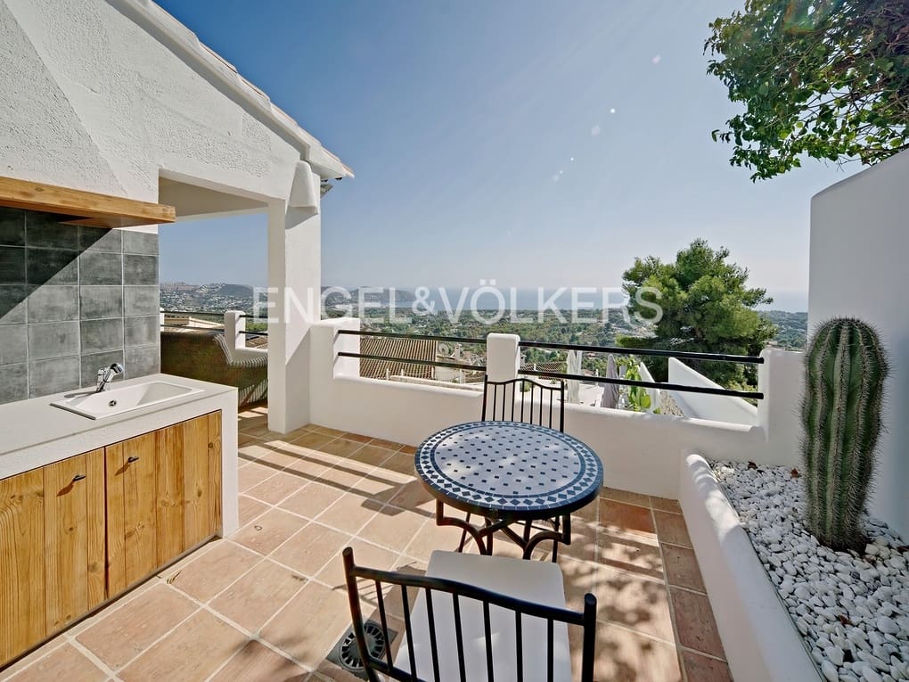 4 slaapkamer Villa te koop in Moraira met zwembad garage - € 1.825.000 (Ref: 7857705)