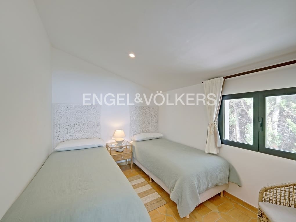 4 slaapkamer Villa te koop in Moraira met zwembad garage - € 1.825.000 (Ref: 7857705)